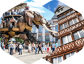 Ouverture des agences de Nantes et Rennes - Deux photographies présentant l'éléphant des machines de Nantes et les façades des maisons rennaises