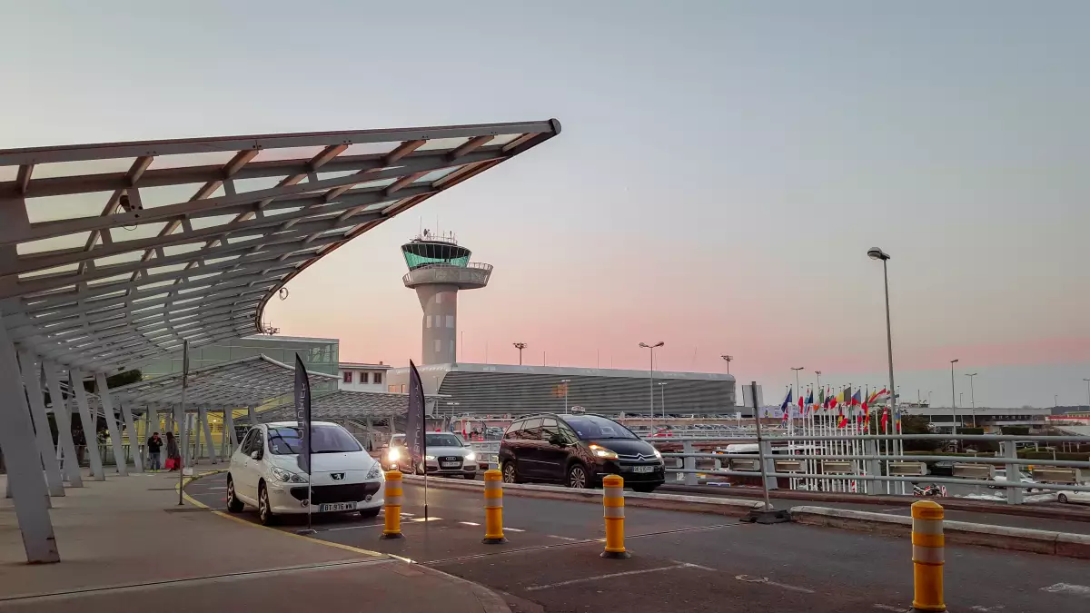 Investir en périphérie bordelaise est également possible dans le neuf Investir en périphérie de Bordeaux - l'aéroport de Mérignac