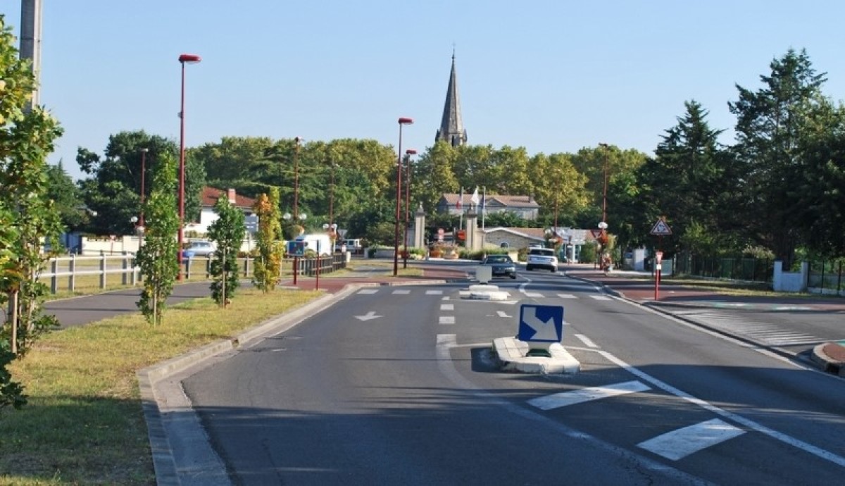 Arrivée du tram à Parempuyre