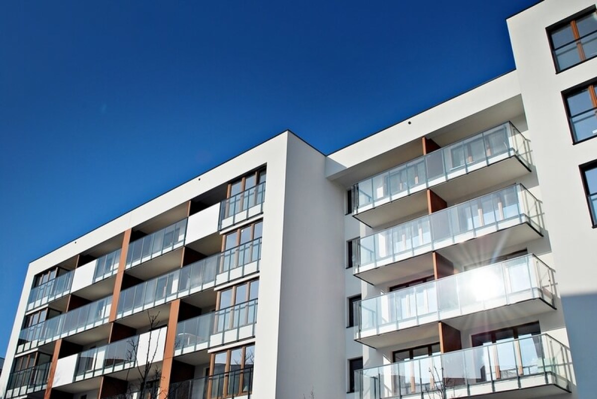 La défiscalisation immobilière résidence neuve avec des balcons en verre