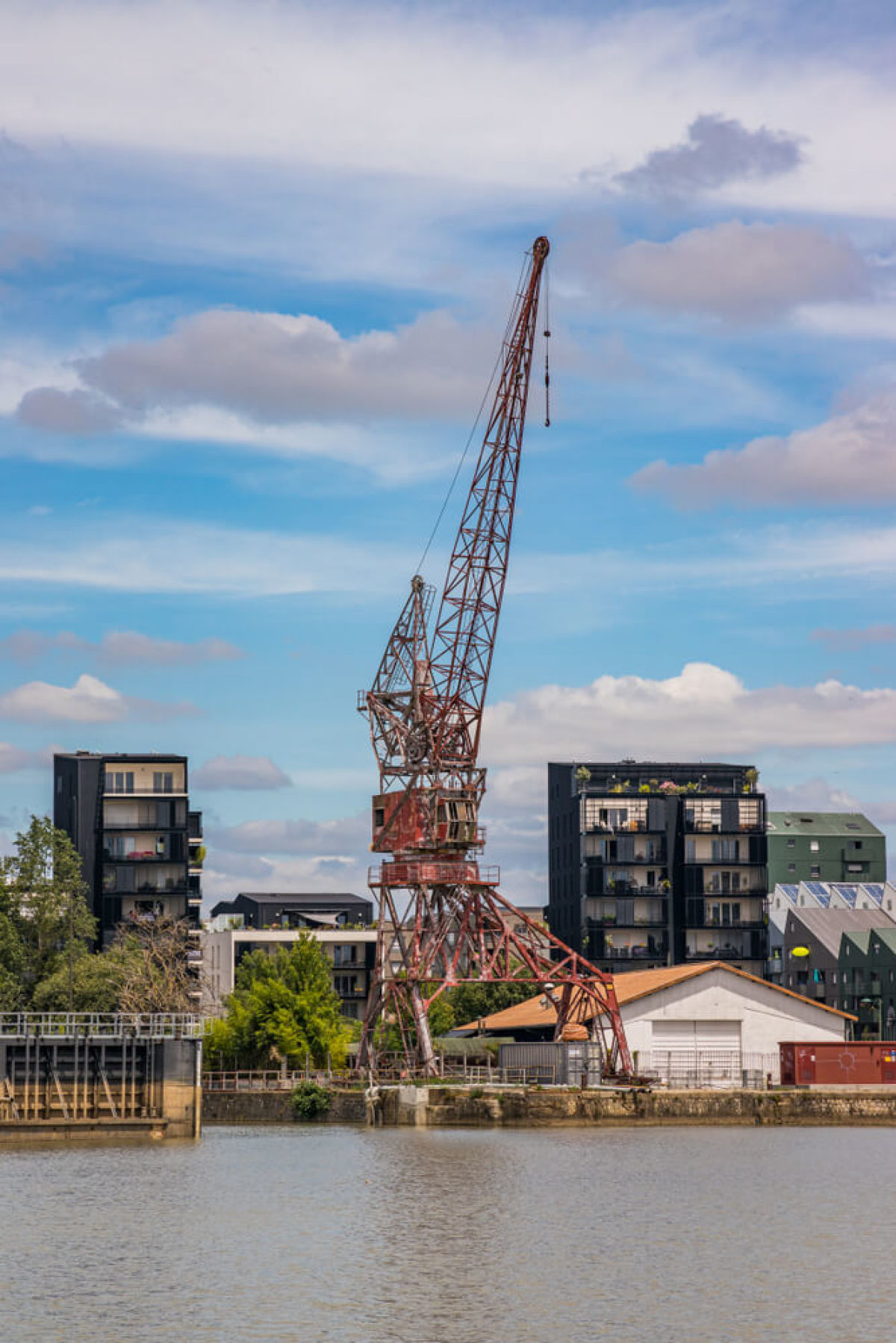 Une grue de chantier à Bordeaux grues bordeaux