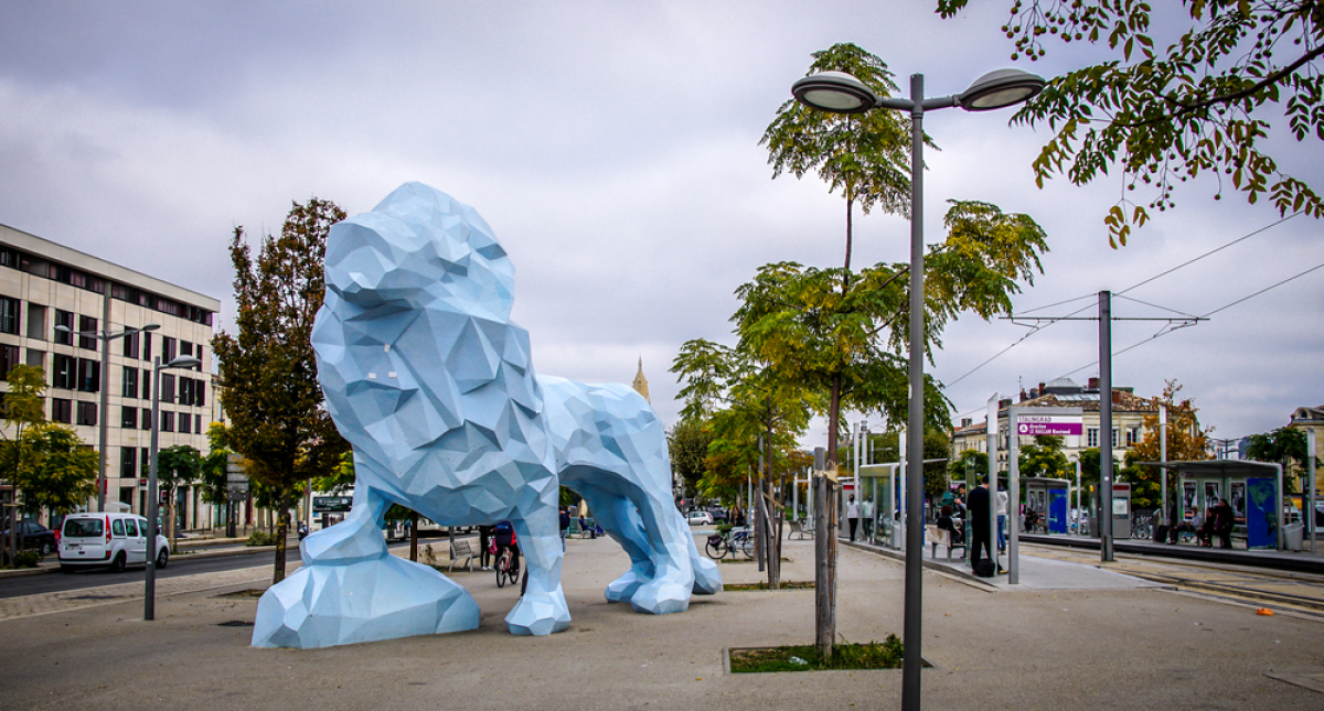 Clés de la ville – le lion bleu du quartier Bastide à Bordeaux