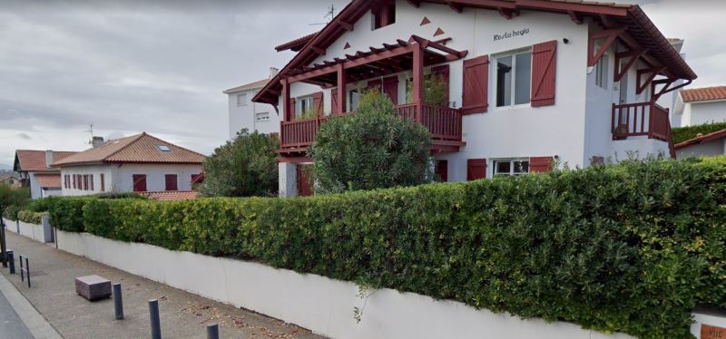  Immobilier neuf à Bidart - vue sur une maison basque à Bidart