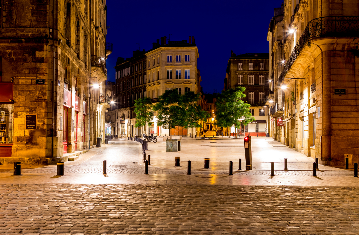 production de logements à bordeaux - La ville de Bordeaux vue de nuit