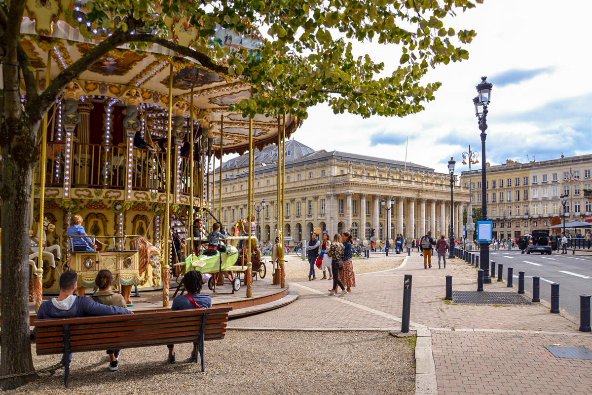 millennials à Bordeaux , centre-ville de Bordeaux
