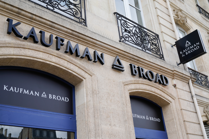 promoteur immobilier bordeaux - L'enseigne de Kaufman & Broad à Bordeaux