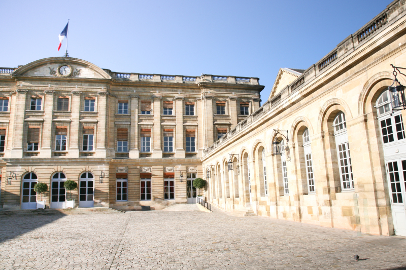 Pierre Hurmic - Le palais Rohan, mairie de Bordeaux