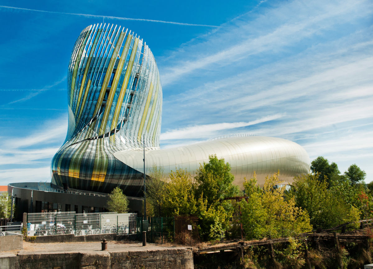 Immobilier neuf Bordeaux - La Cité du vin à Bordeaux est un lieu emblématique