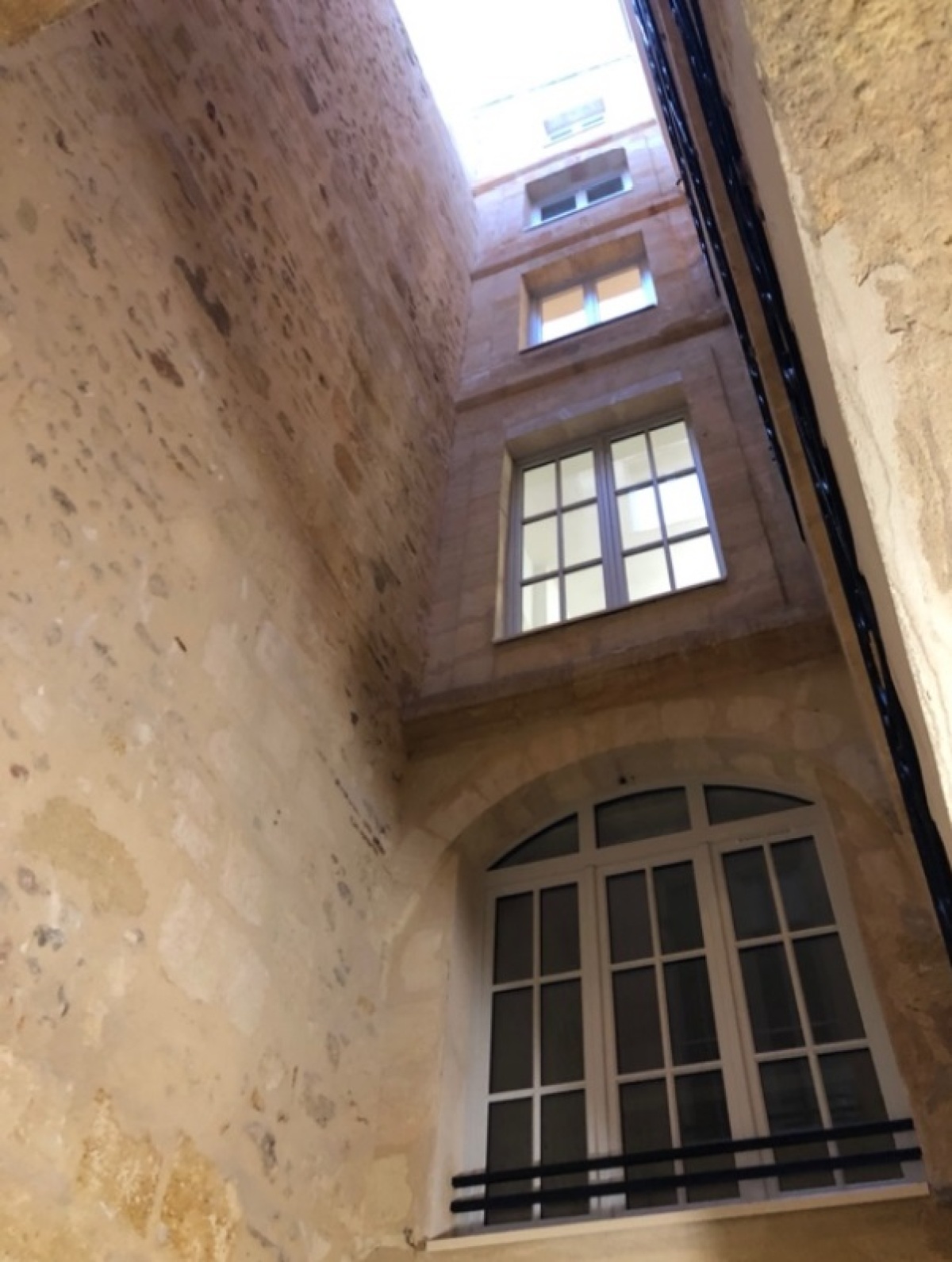 Programme neuf 29 Rue des Menuts : Appartements neufs à Les Capucins référence 5823, aperçu n°2