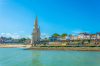 Ligne Nantes-Bordeaux – Vue de La Tour de La Lanterne à La Rochelle