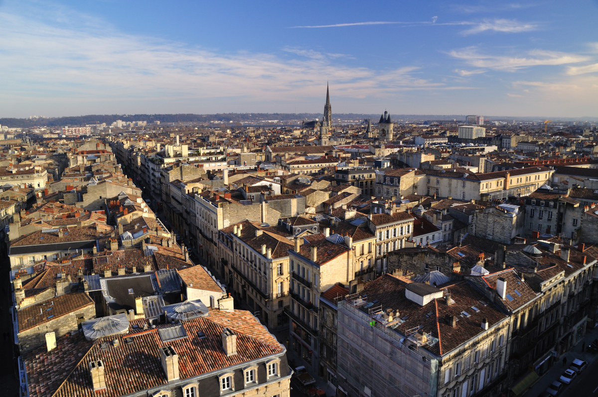 Immobilier neuf Bordeaux – vue aérienne sur le centre historique de Bordeaux