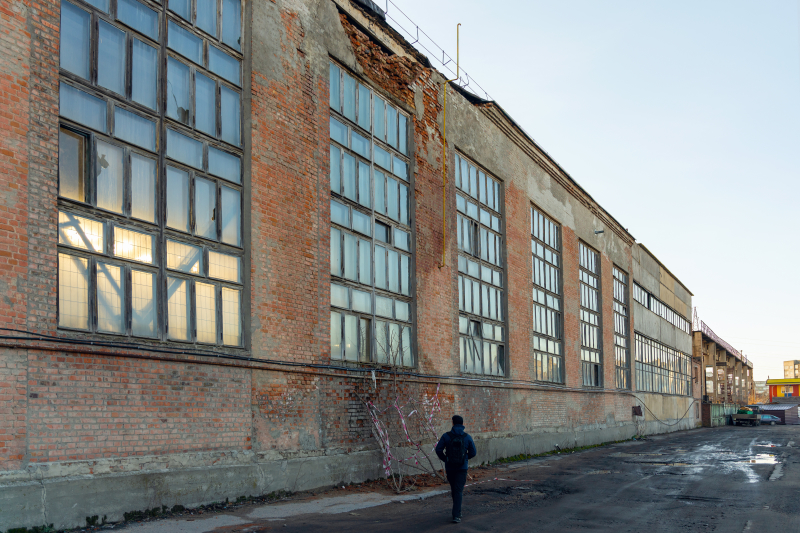  Friche Terrefort – Grand bâtiment industriel désaffecté 