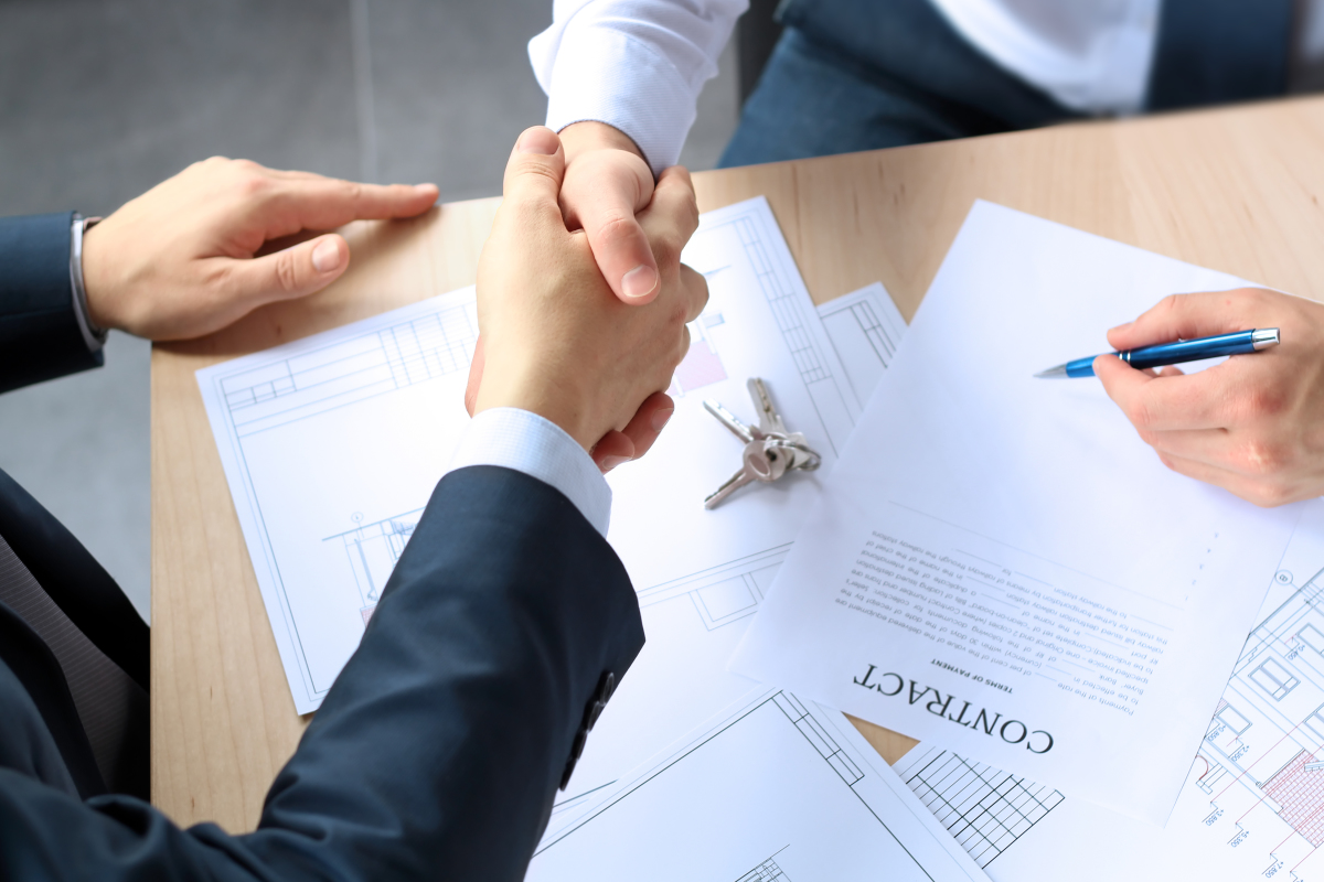 La loi Cosse a été revue et améliorée afin d’améliorer sa lisibilité et de faciliter sa mise en pratique Loc’Avantages – Des personnes signant un contrat