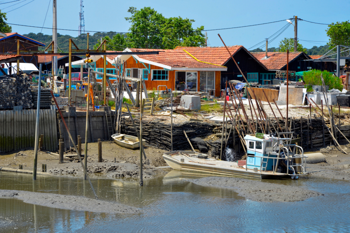 Proche d’Arcachon, La Teste-de-Buch et son port ostréicole ne manquent pas de charme Où investir sur la “Côte d’Argent” ? - Le port Ostréicole de La Teste-de-Buch