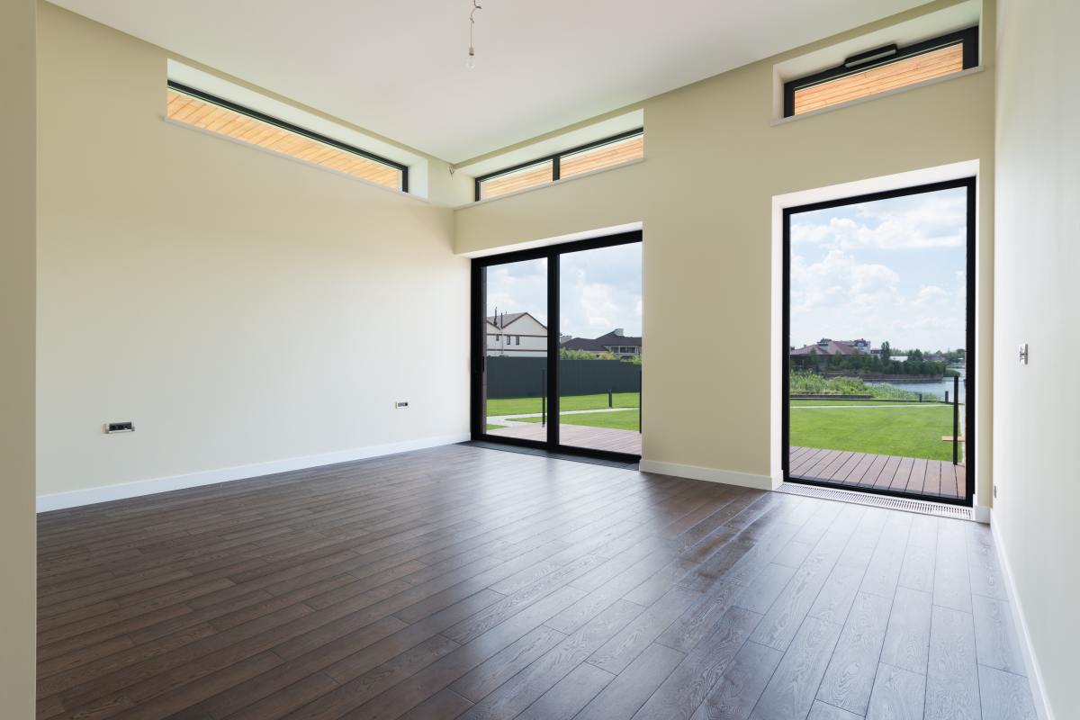 Quels les prix de l’immobilier neuf à Bordeaux ? Prix immobilier Bordeaux – intérieur d’un logement moderne et récent