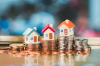 Manifeste SeLoger – maisons miniatures et argent, concept d’investissement immobilier