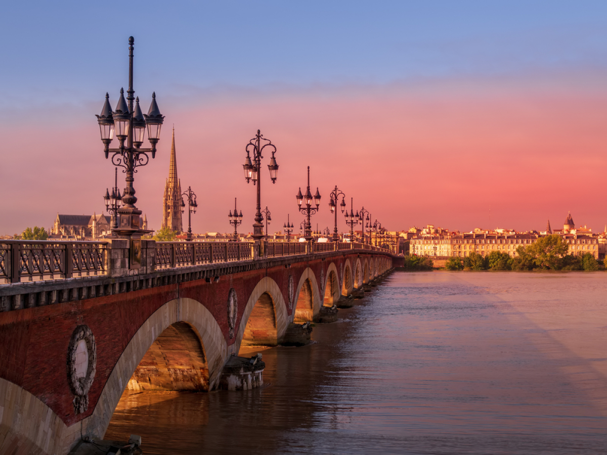 La vue sur la Garonne et sur Bordeaux