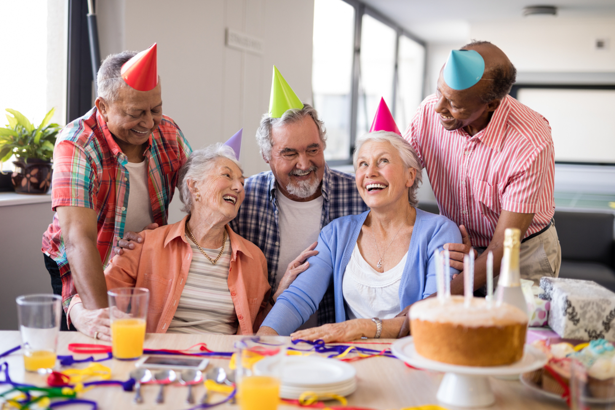 Personnes âgées dans une résidence de services pour seniors