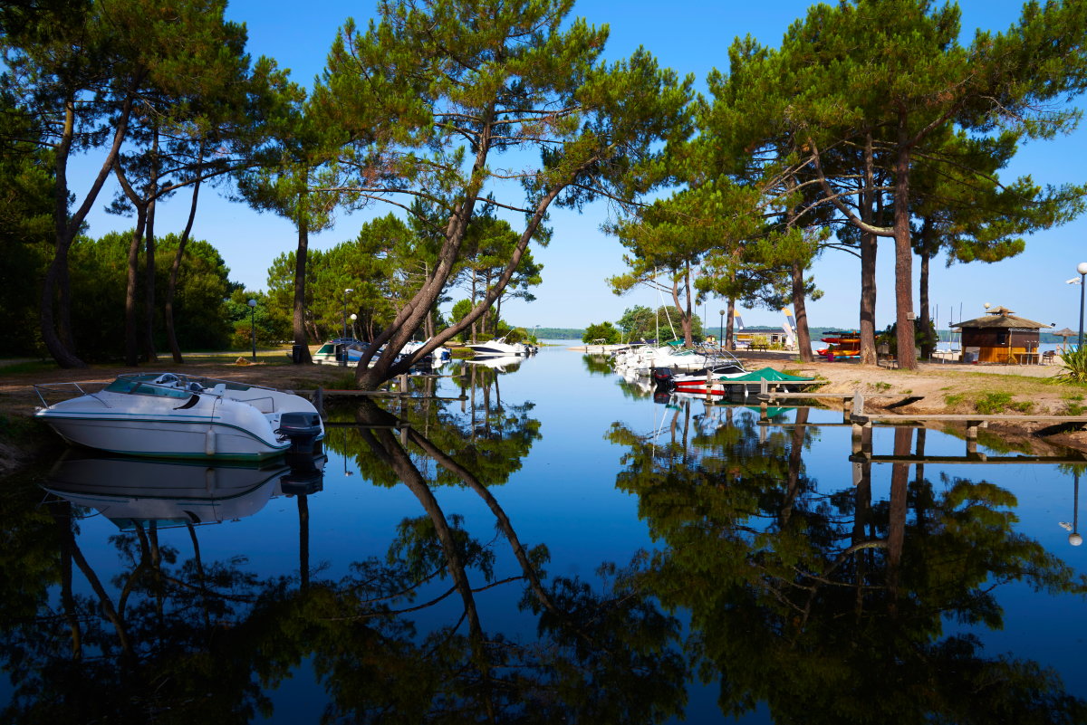 Pinel Biscarrosse –Vue de la Marina du lac de Biscarrosse