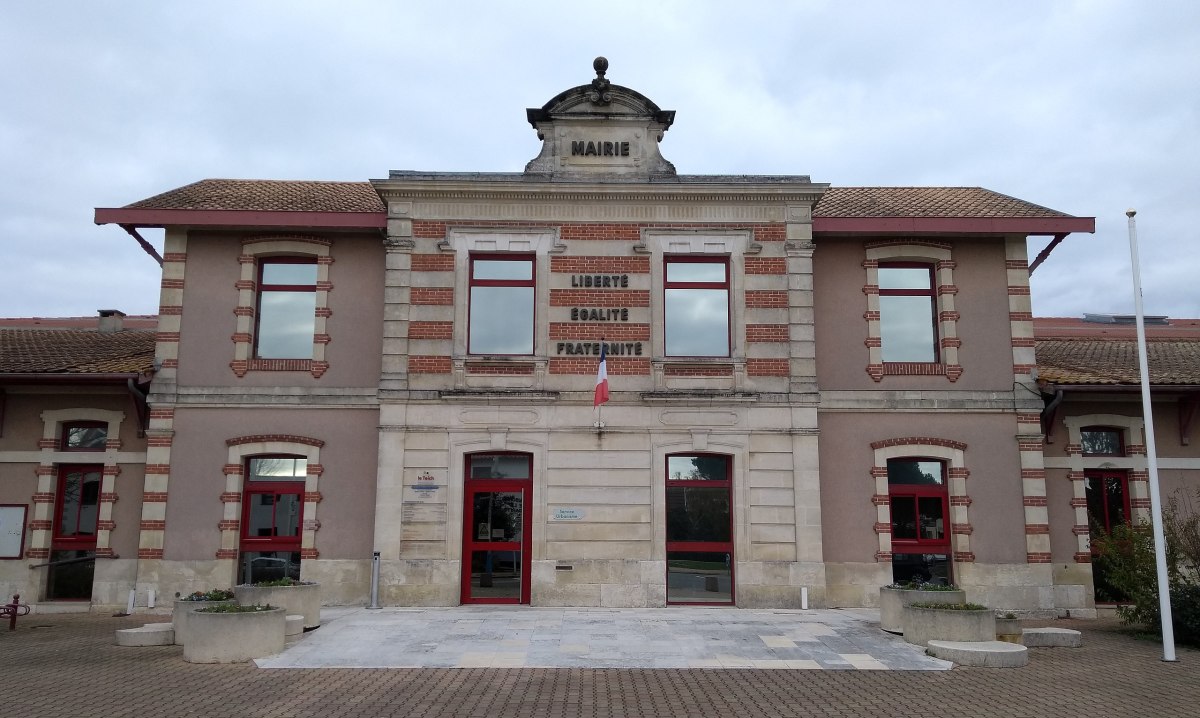 Le Teich est une commune pleine de charme Loi Pinel Le Teich – La mairie du Teich