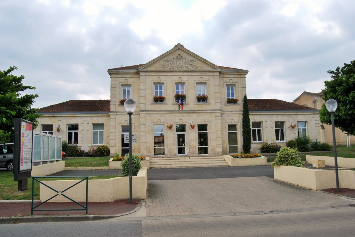 La commune de Montussan, au Nord-Est de Bordeaux, offre un cadre de vie très appréciable, entre ville et campagne Loi Pinel Montussan – La mairie de Montussan