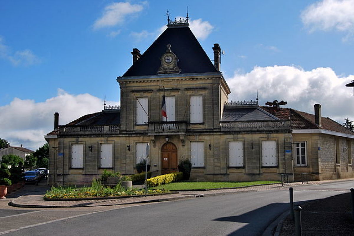 Pinel Sainte-Eulalie –Vue de l'église de Sainte-Eulalie 