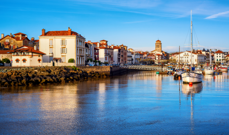 Investir au Pays Basque – Vue sur le port de Saint-Jean-de-Luz