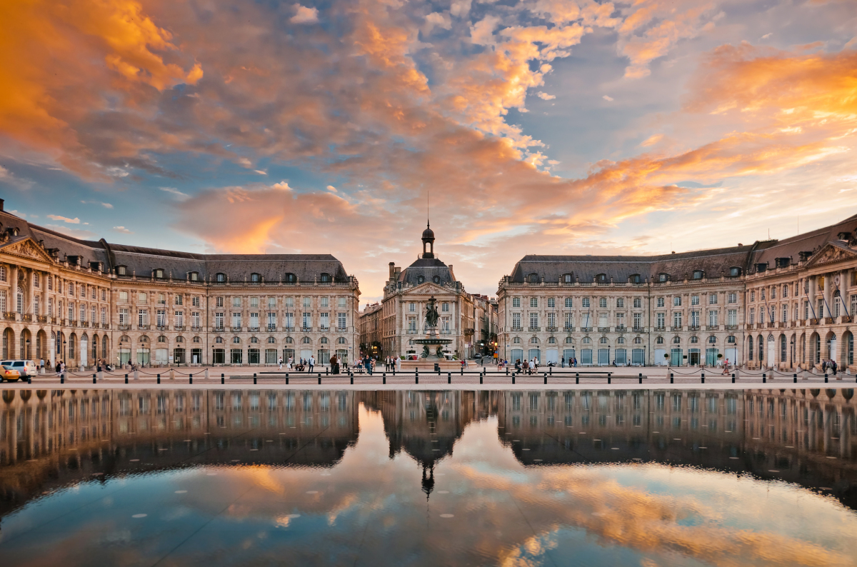Gestion locative Bordeaux – La place de la Bourse à Bordeaux