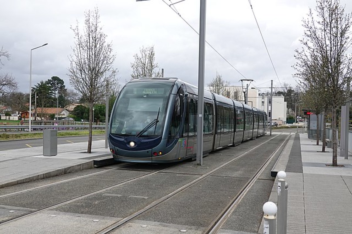 Investir à Pessac – arrêt de tramway Alouette Pessac