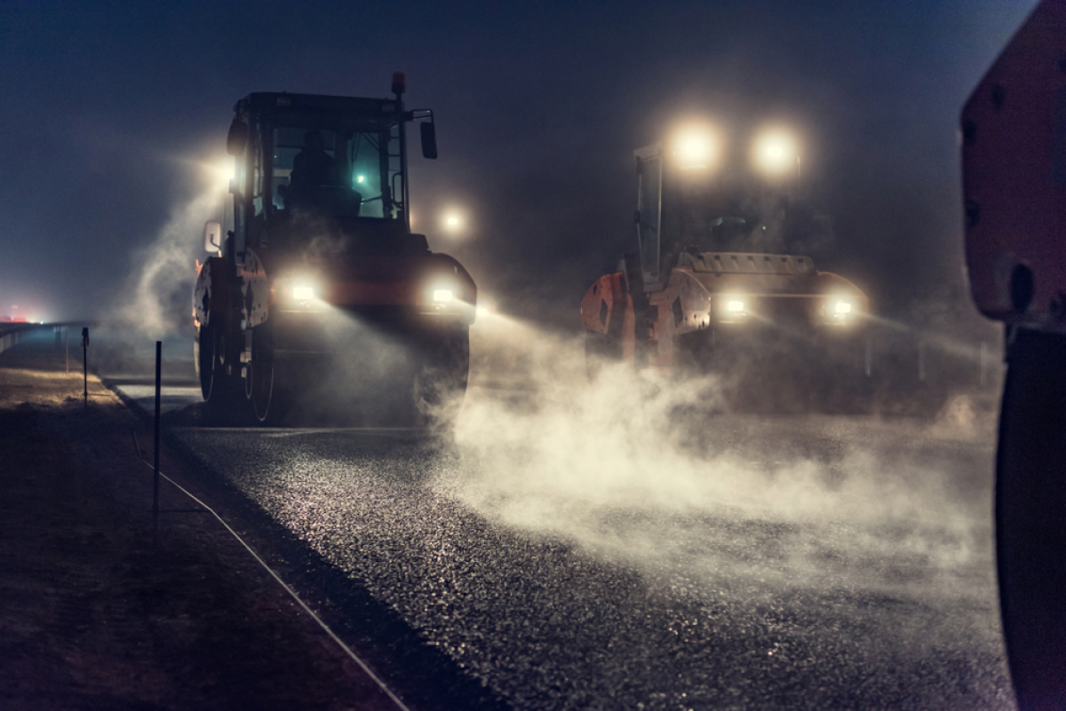 Travaux rocade Bordeaux – Des goudronneuses à l’action, la nuit