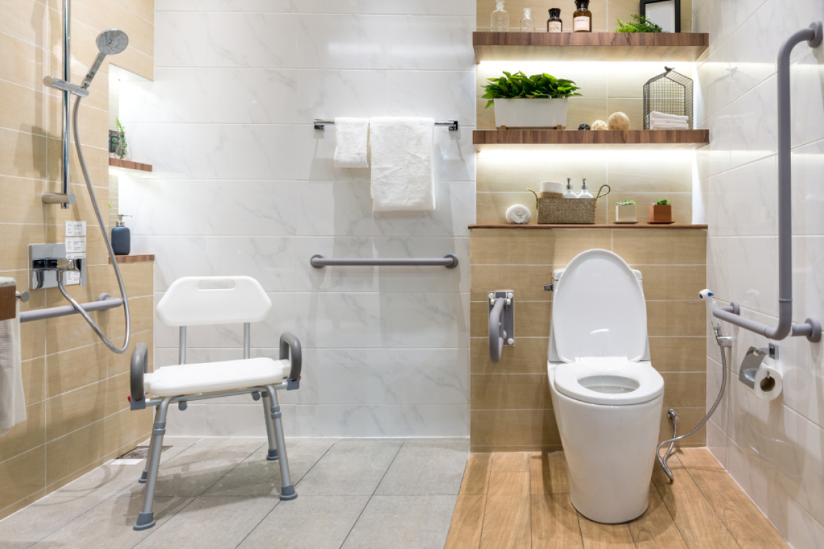 Réglementation PMR Logement — une salle de bain adaptée à une PMR