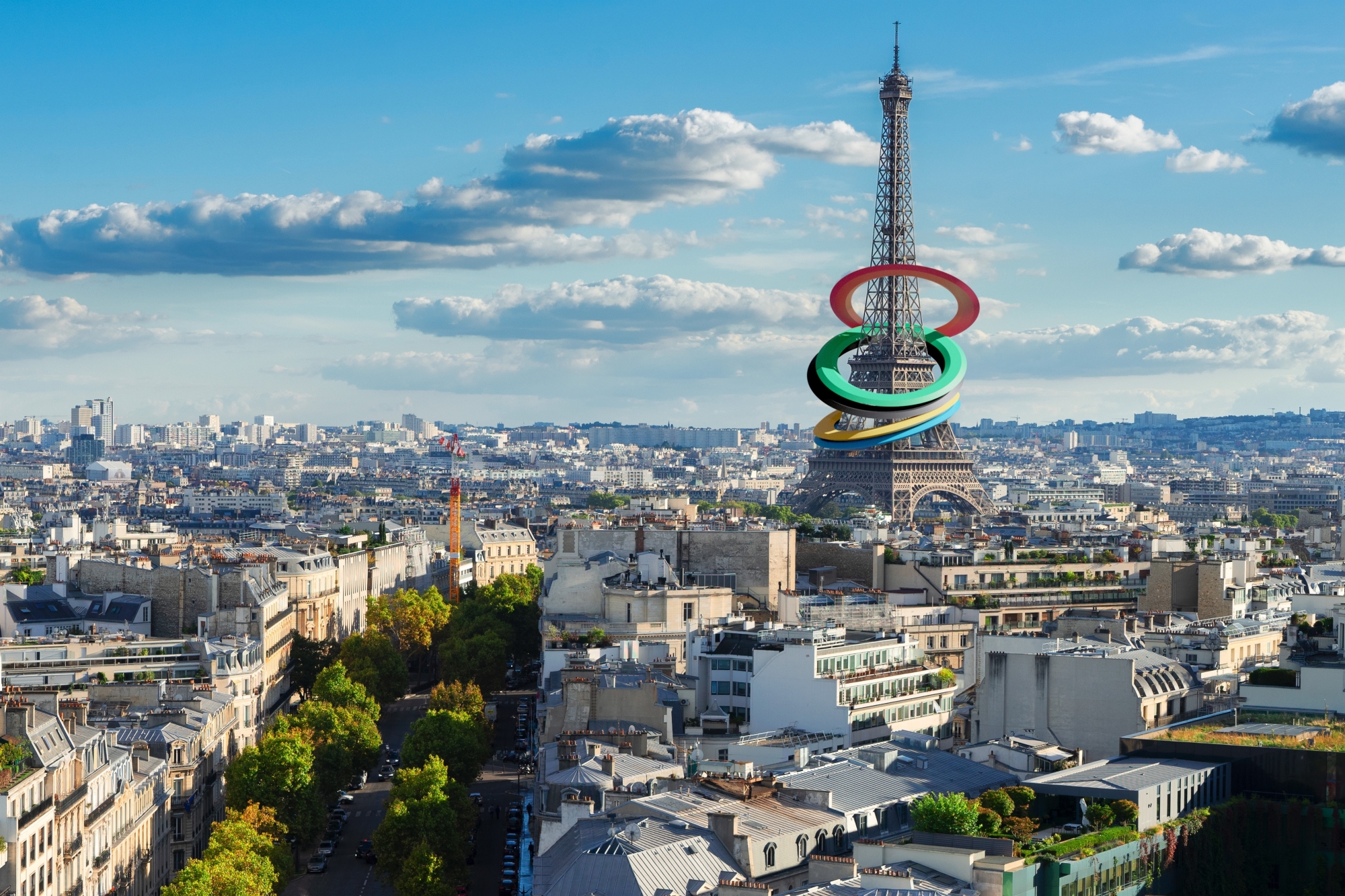 les anneaux olympiques sur la tour Eiffel