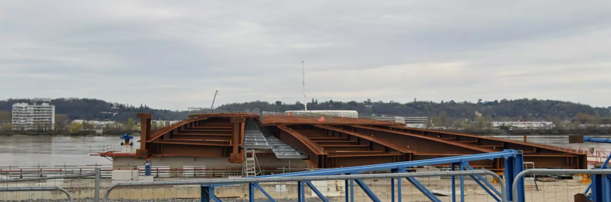 Le pont Simone Veil en mars 2023