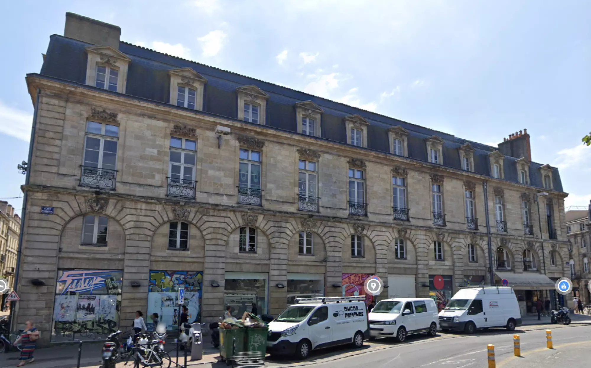 Le bâtiment du Virgin Megastore de la rue Gambetta